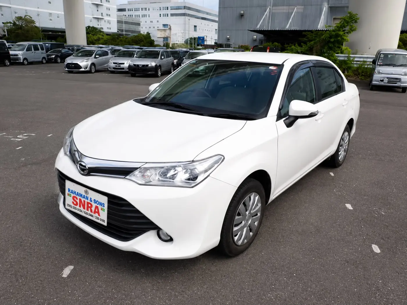 2016 Toyota Corolla Axio, white — photo 2 of 4