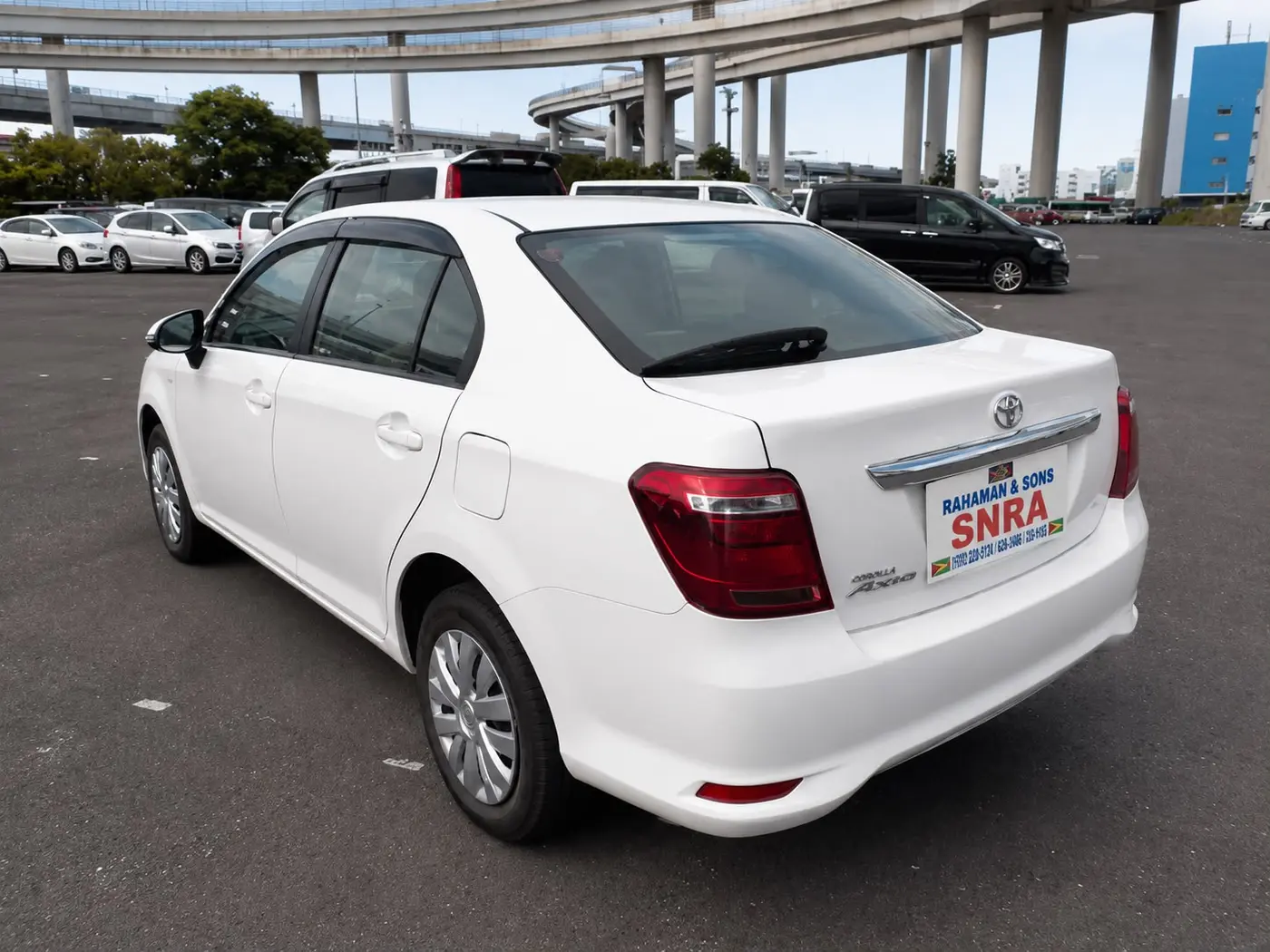 2016 Toyota Corolla Axio, white — photo 3 of 4