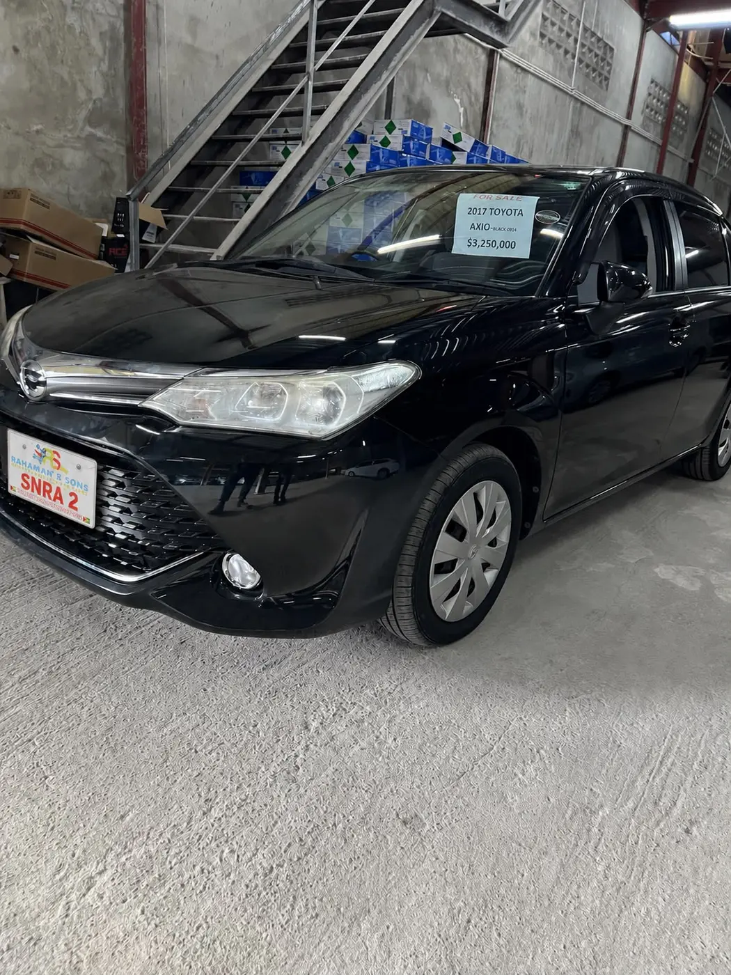 2017 Toyota Corolla Axio, black — photo 3 of 3