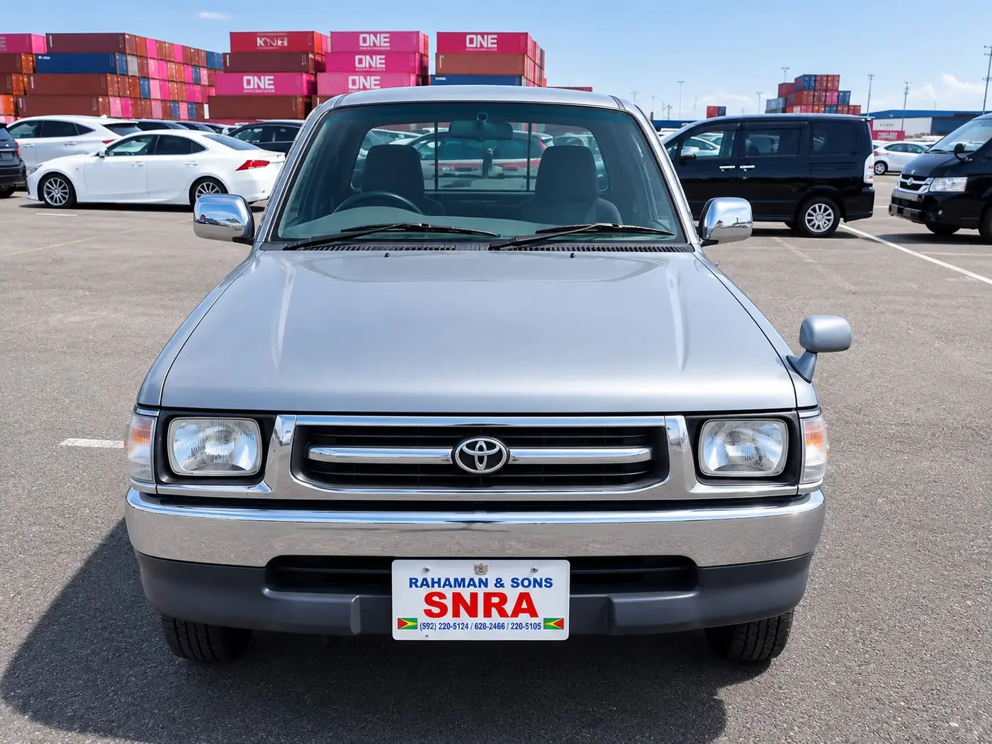 2001 Toyota Hilux, silver — photo 1 of 4