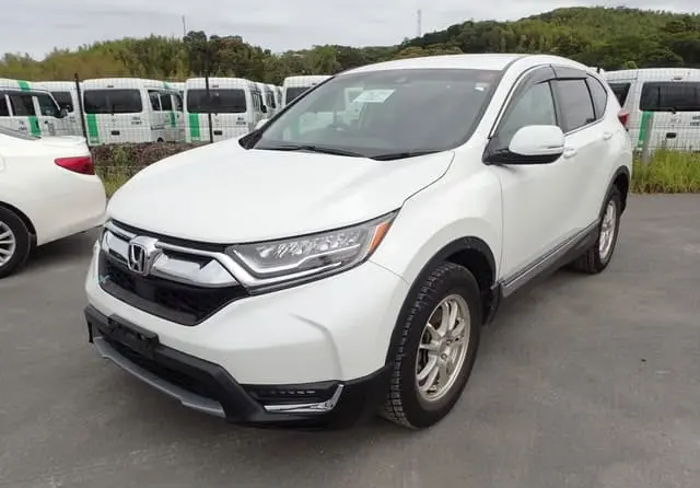 2018 Honda CR-V, white — photo 1 of 4
