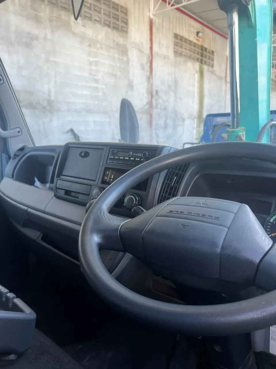 2011 Mitsubishi Fuso Canter, blue — photo 4 of 4