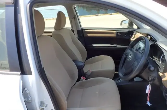 2013 Toyota Corolla Axio, silver — photo 4 of 4