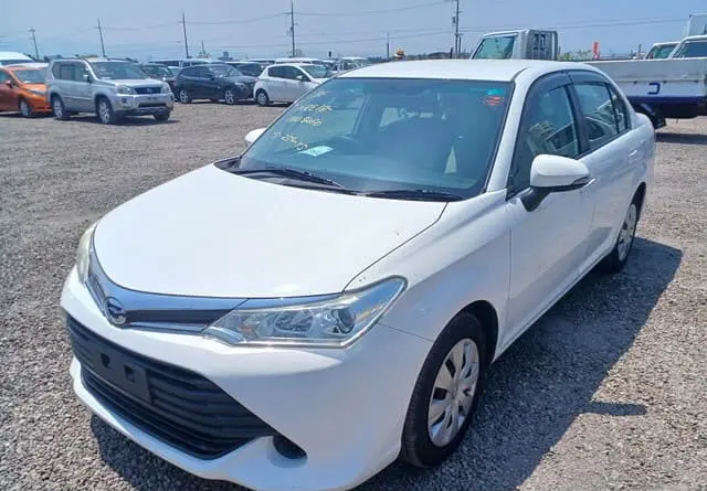 2015 Toyota Corolla Axio, white — photo 1 of 4