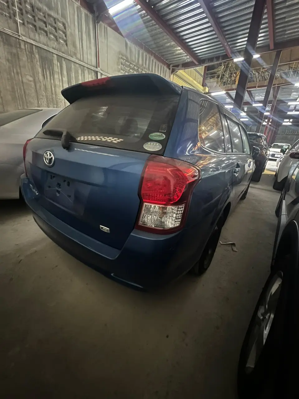 2013 Toyota Corolla Fielder, blue — photo 2 of 4