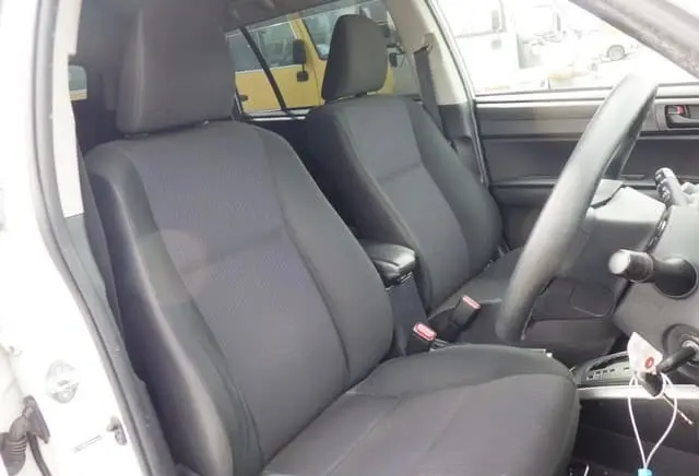 2018 Toyota Corolla Fielder, white — photo 4 of 4