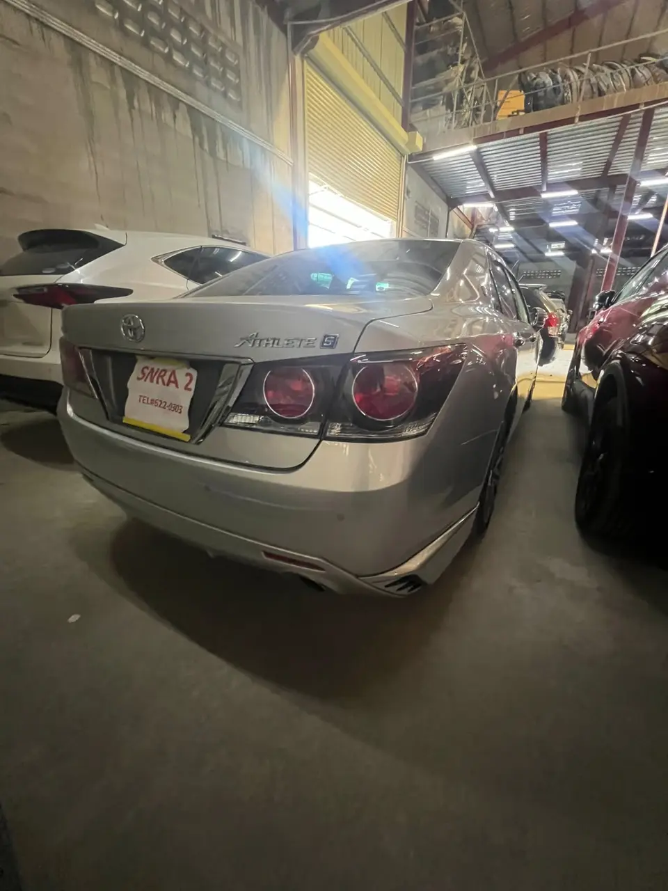 2016 Toyota Crown Athlete, silver — photo 2 of 4