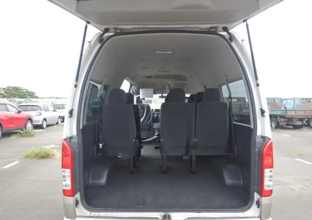 2014 Toyota Hiace Grand Cabin, white — photo 3 of 3